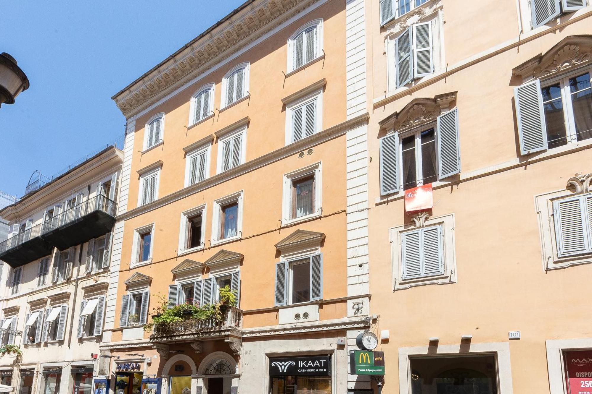 Amazing Piazza Di Spagna Apartment Rom